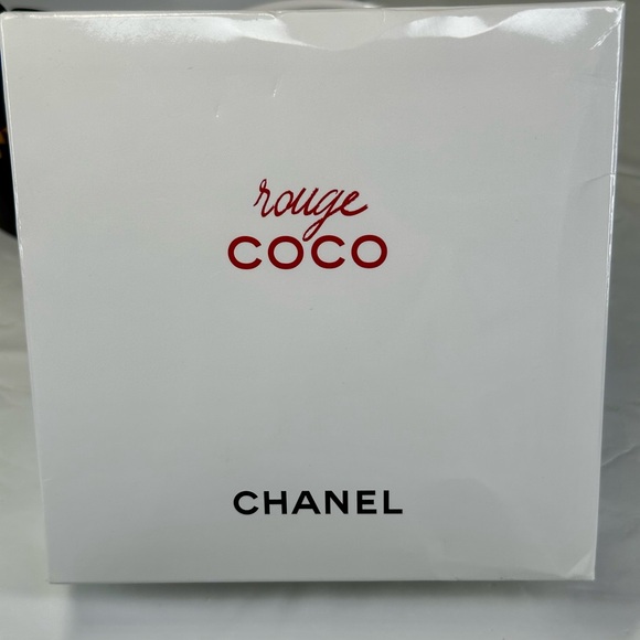 Chanel Lip Rouge With Zip Pouch - Picture 6 of 8